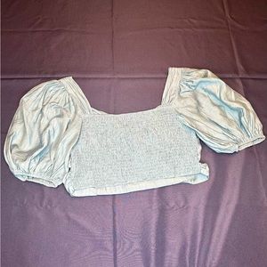 Xl cut out in front (not covershot) puff sleeve